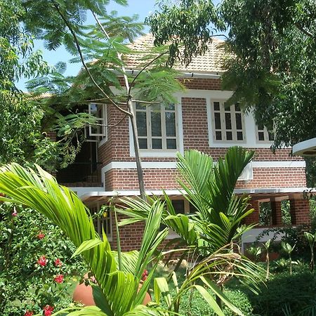 Inn Pondiville Forest Retreat Пондичерри Экстерьер фото