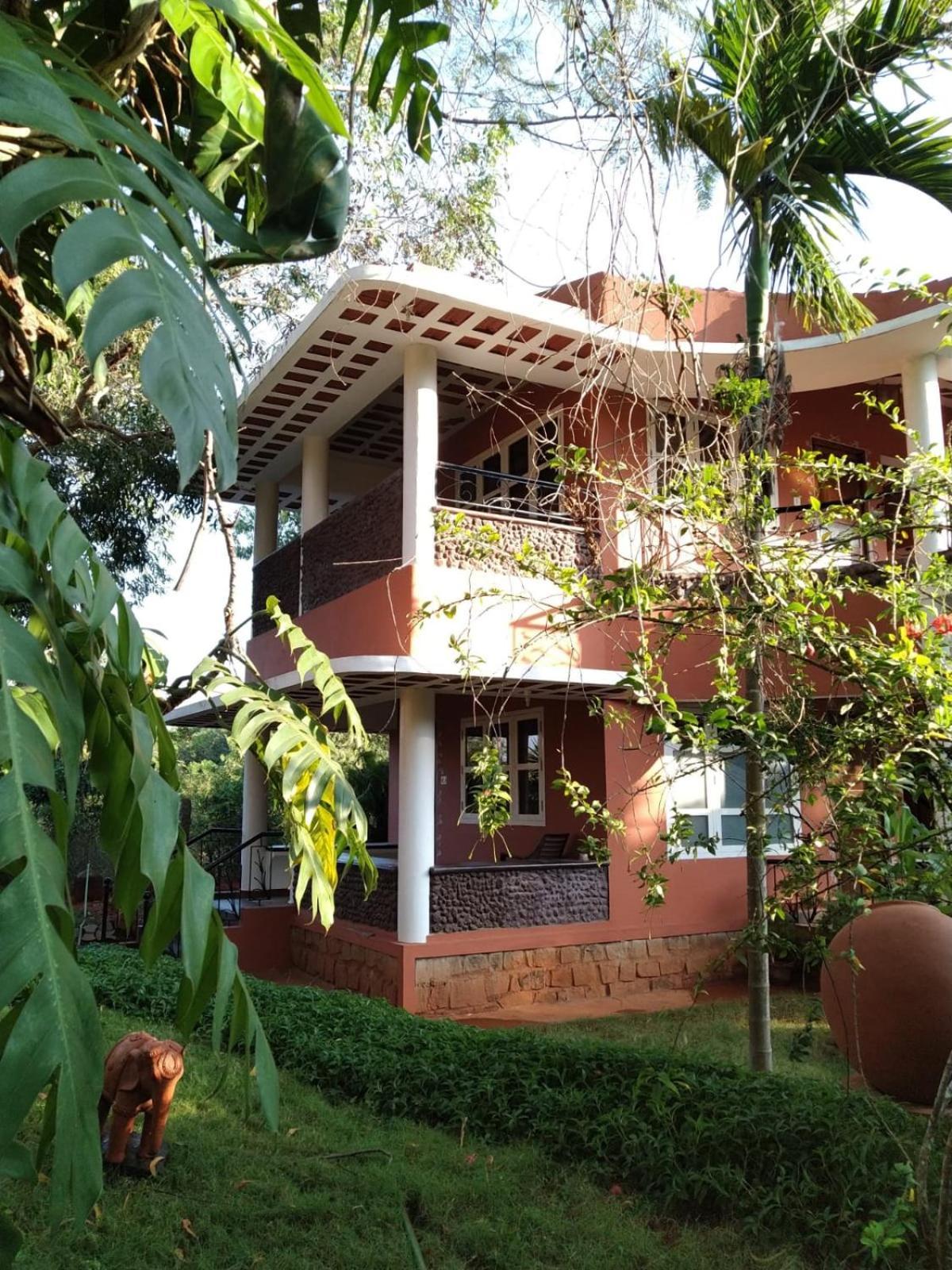 Inn Pondiville Forest Retreat Пондичерри Экстерьер фото