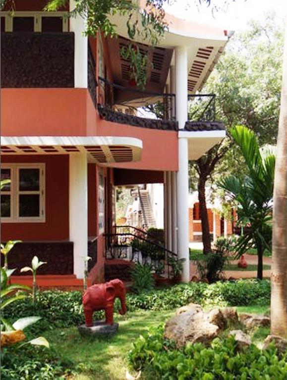 Inn Pondiville Forest Retreat Пондичерри Экстерьер фото